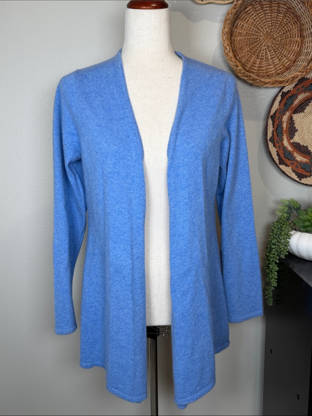 Gorgeous Cashmere Cardigan Sweater Sky Blue Soft & Cozy Size S/M